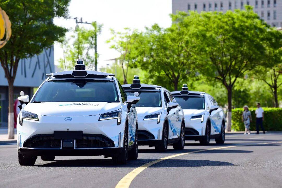 AI如何重構汽車行業｜你好2026