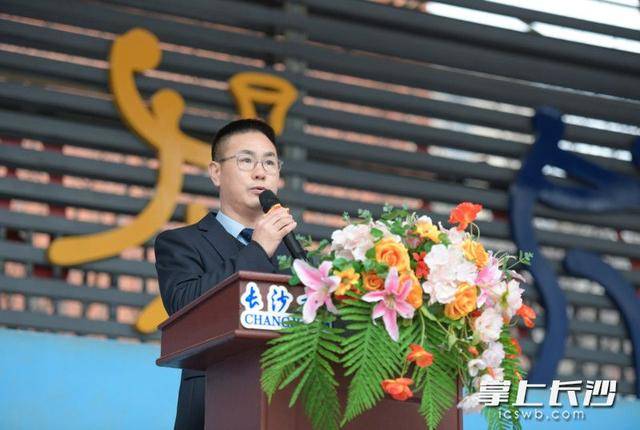 原創長郡梅溪湖中學校長何俊：無健康不成長丨開學第一講