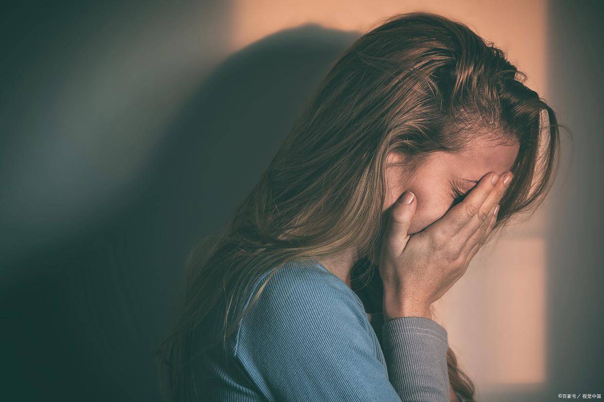 原創一記耳光：56歲大叔抵押房產再婚，10萬彩禮為何換來“不如一條狗”的結局？