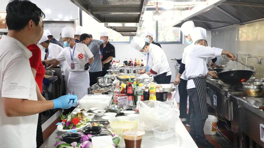 匠心烹盛宴 美食促振興——富民縣“富民味道·美食工匠”技能競賽火熱開賽